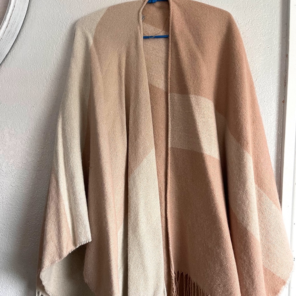 SOIA&KYO open poncho with scarf hem, never worn